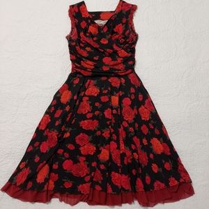 Effie's Heart (from MODCLOTH) Size Small (S) Dress - Black w/ Red Roses